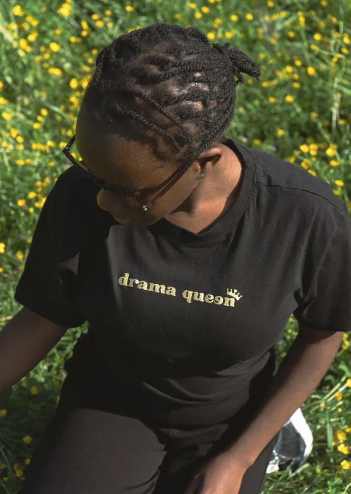 t-shirt noir "drama queen" personnalisé doré face